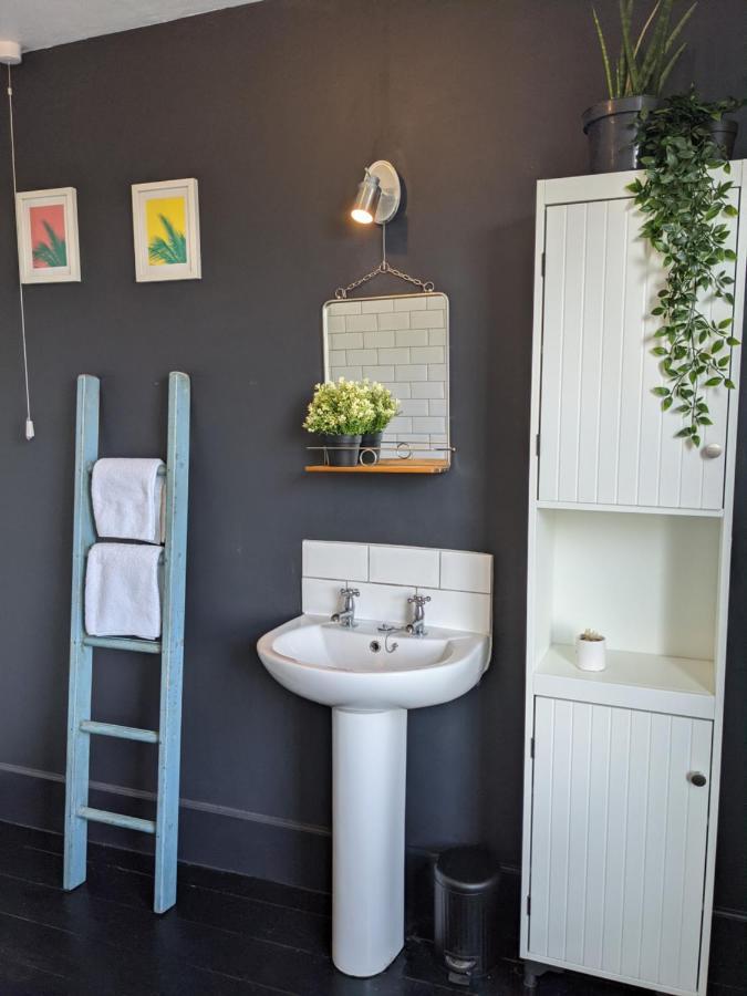 Beautiful Seaside Willow Hosted By Whitstable-holidays Holiday home Whitstable
